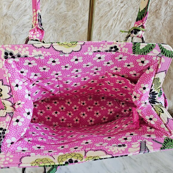 Vera Bradley Pink Green Multi Quilted Floral Frame Purse - Picture 5 of 12